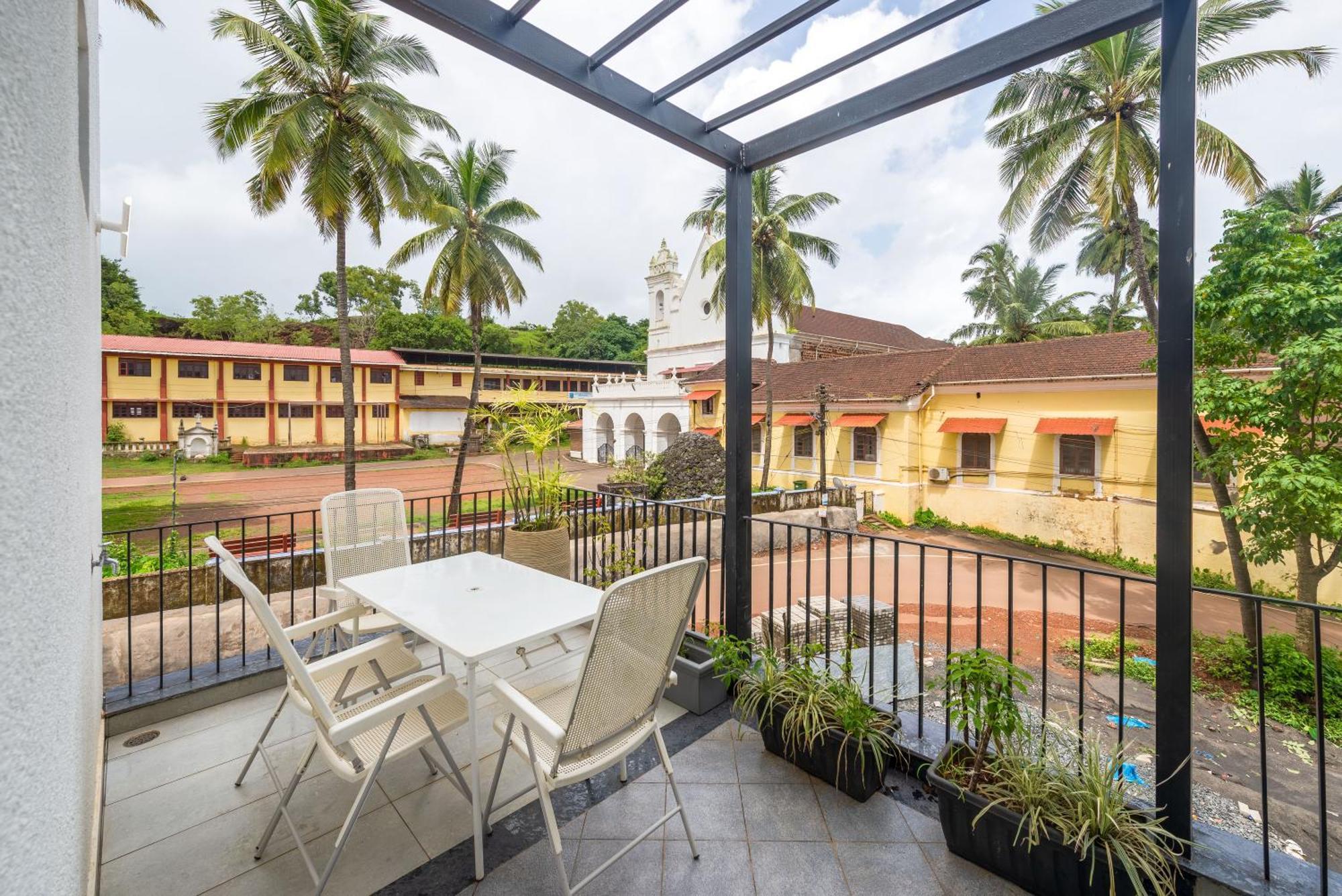 By Olive - Nerul Nerul (Goa)